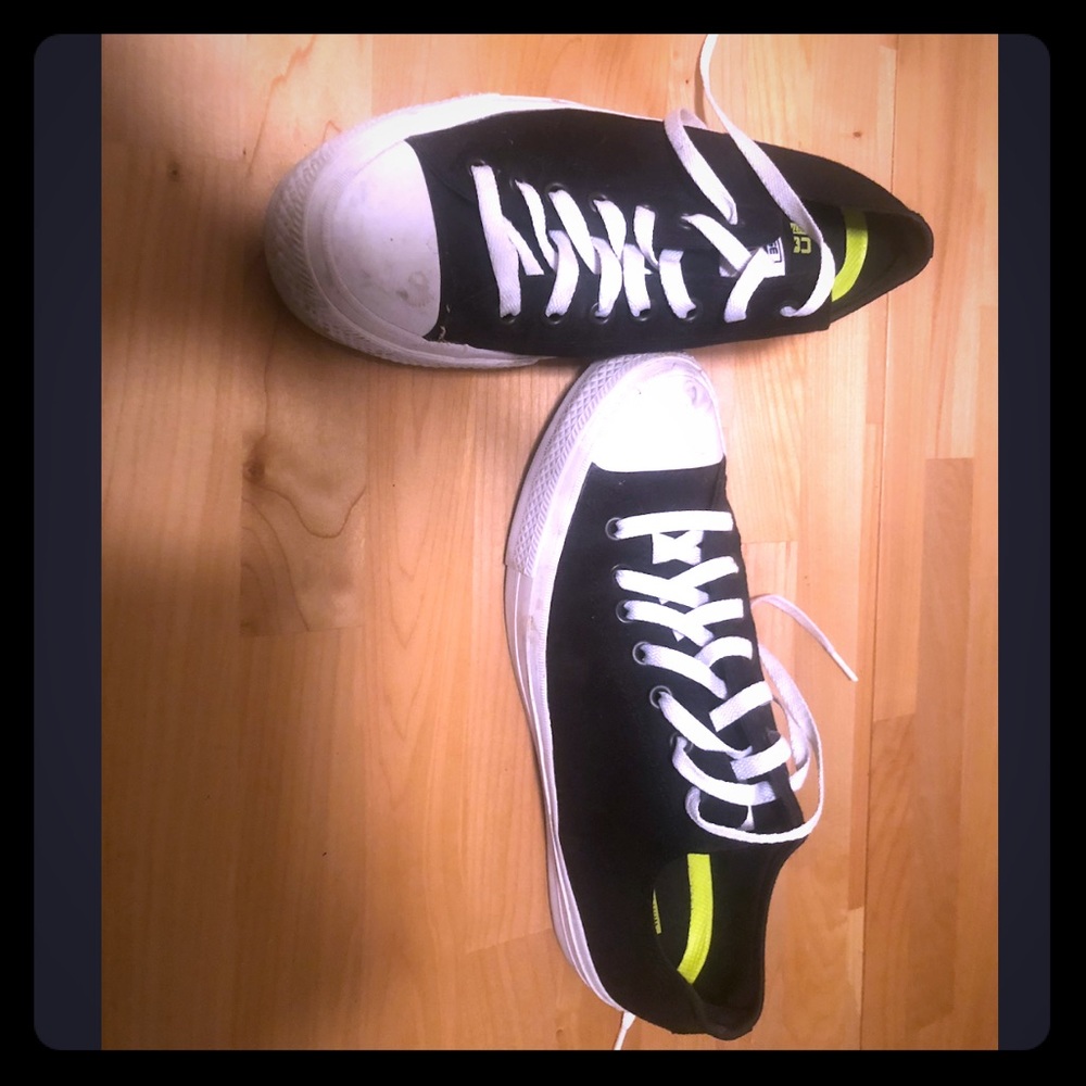 Mens size 10 Chuck II